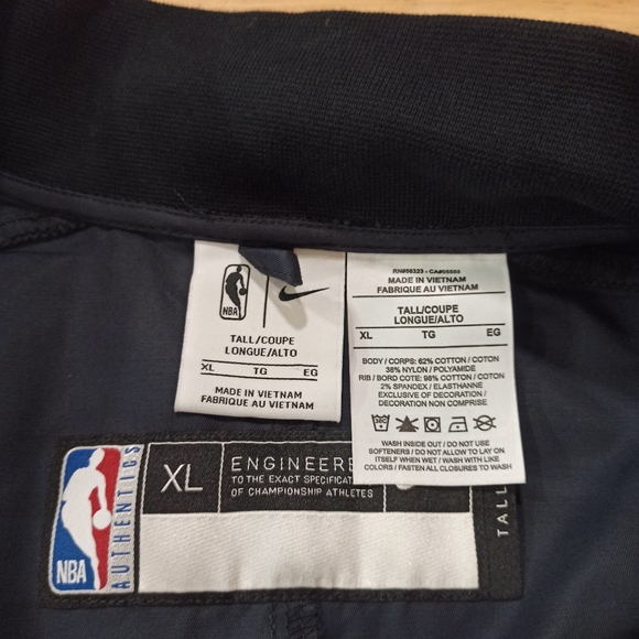 Chicago Bulls, Jacket Mens XL Black Bomber Team Issued Nike Full Zip NBA Logo - Picture 8 of 15